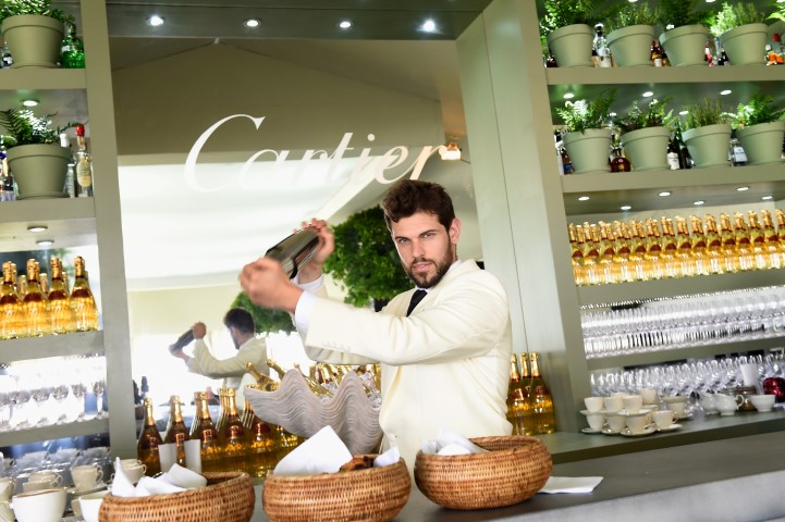 700065097 AJ 8810 7210A0A9E8612E48867884B29C2036FB